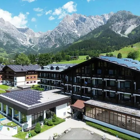 Marco Polo Club Alpina Familien & Sporthotel Apartment